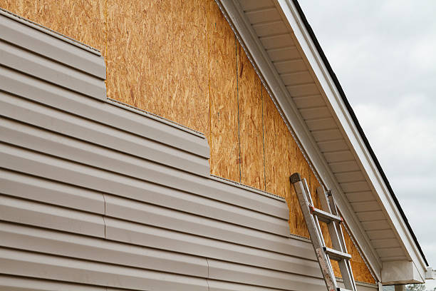 Professional Siding Installation technician working in Erwin, NC